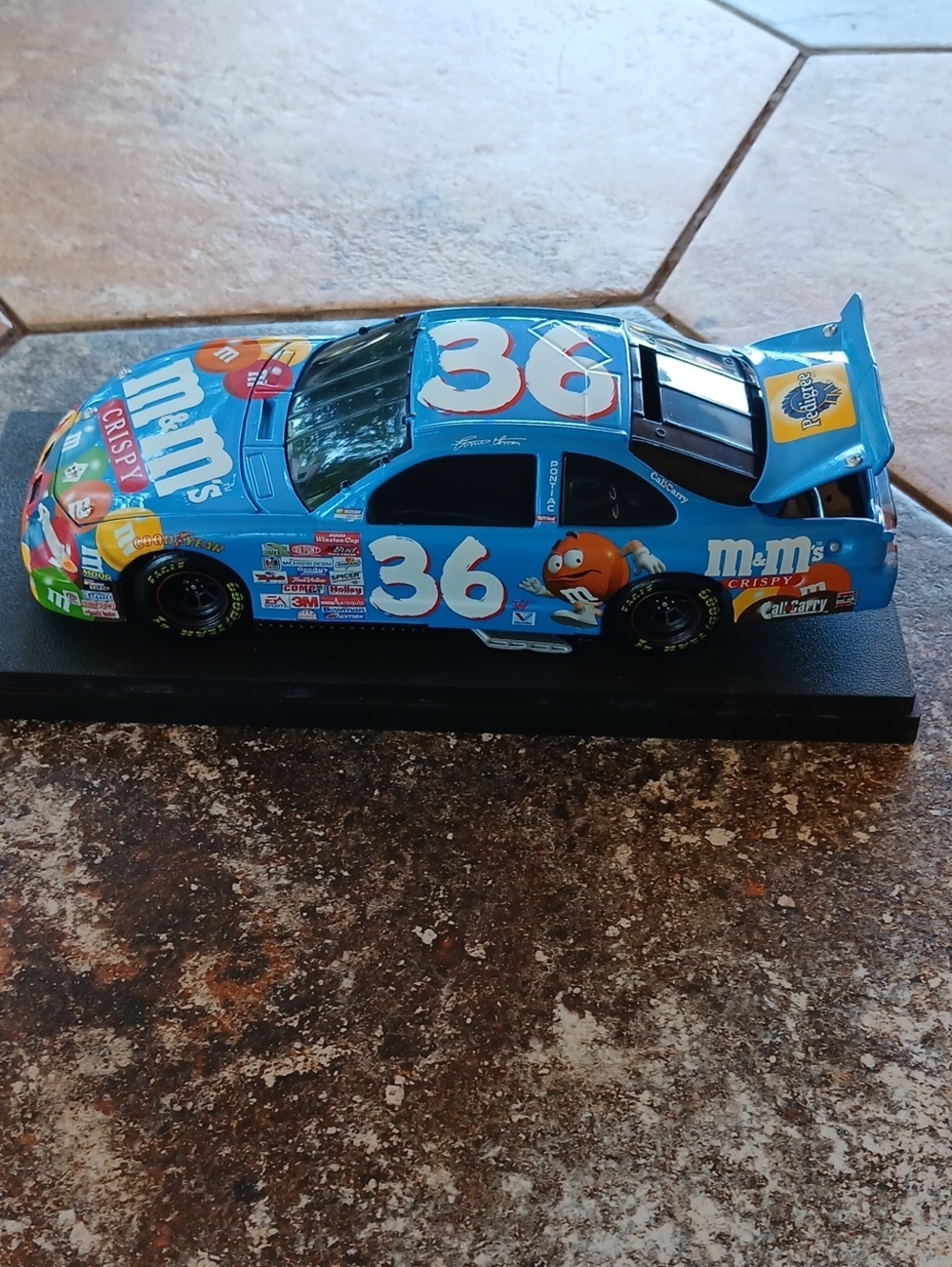 Ertl M&M's #36 Blue Die-Cast 1:24 Ernie Irvan Racing Car